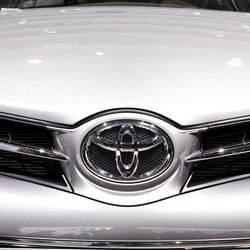 Ismét a Toyota adta el a legtöbb autót