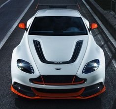 Elkelt mind a száz Aston Martin Vantage GT12-es