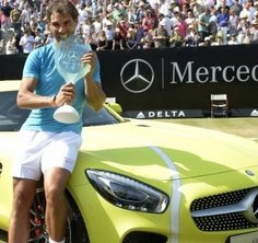 Rafael Nadal egy Mercedes-AMG GT-t kapott ajándékba