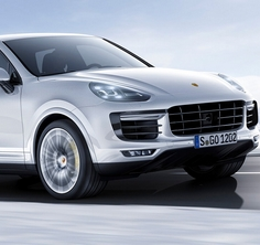 Meglepetés a Porsche rajongóknak – bemutatták a Cayenne Turbót