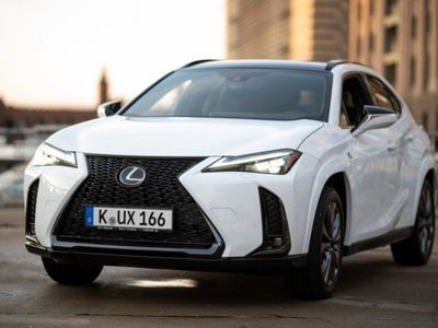 Régi-új Lexus UX